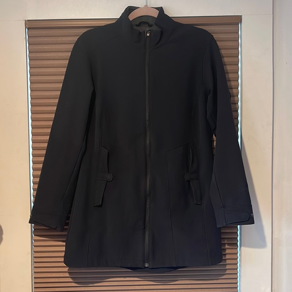 Mountain Hardwear Luxury Outdoor jacket size M